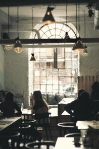 マッチングアプリで初対面の30代同士がスムーズに会話するコツは？