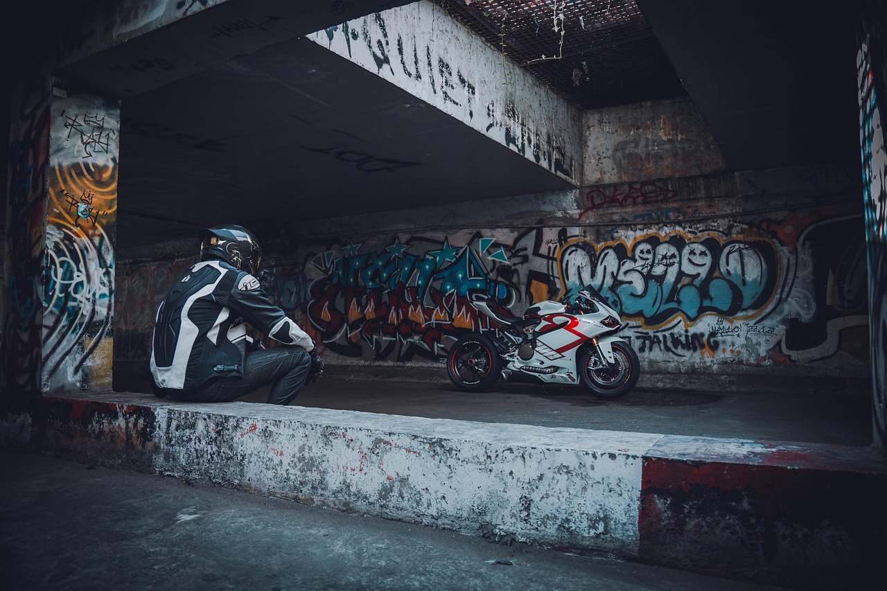 周囲にバレないマッチングアプリの使い方と注意点は？